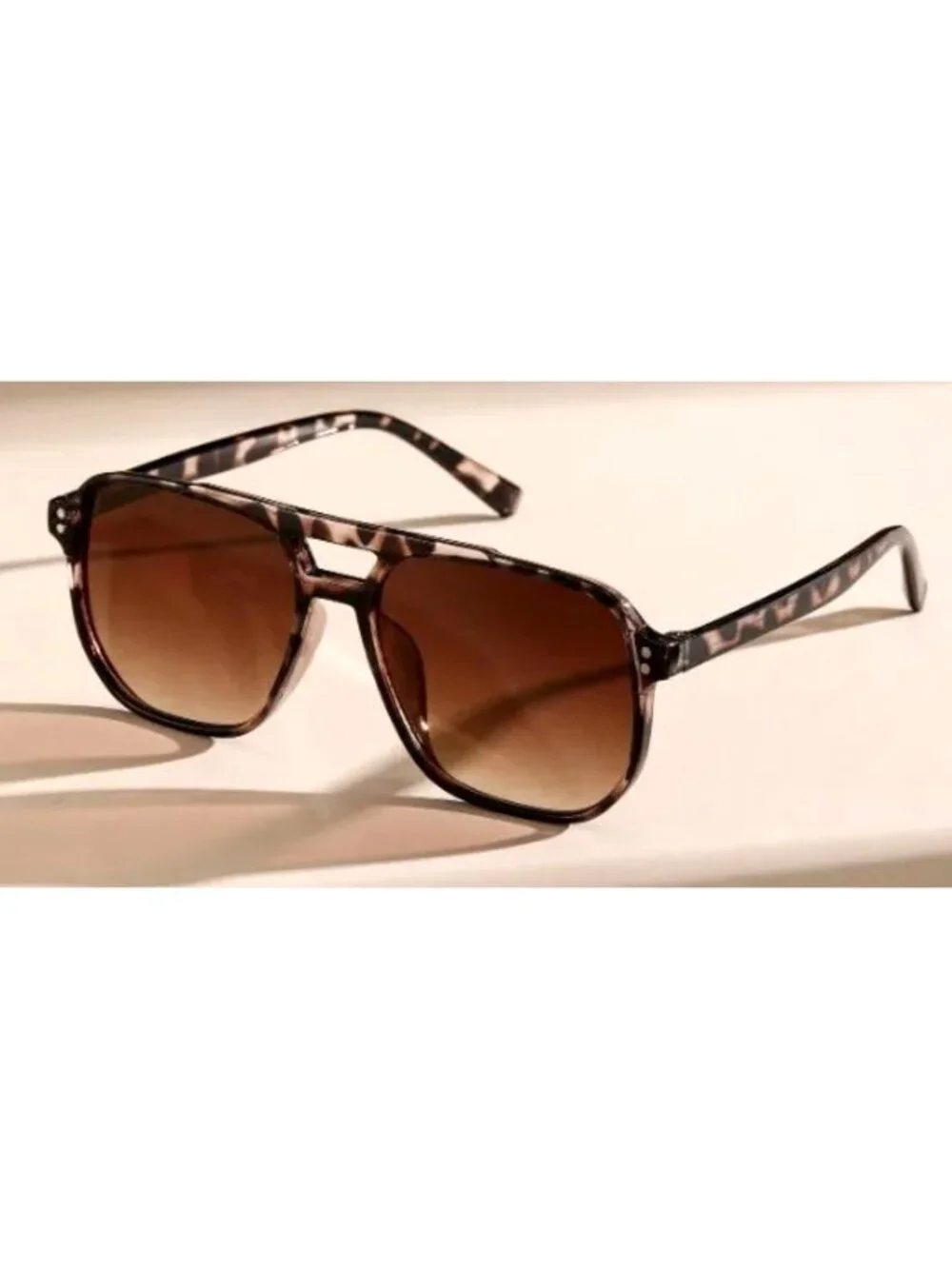 Brown Tortoiseshell Aviator Sunglasses With Brown Gradient Lenses